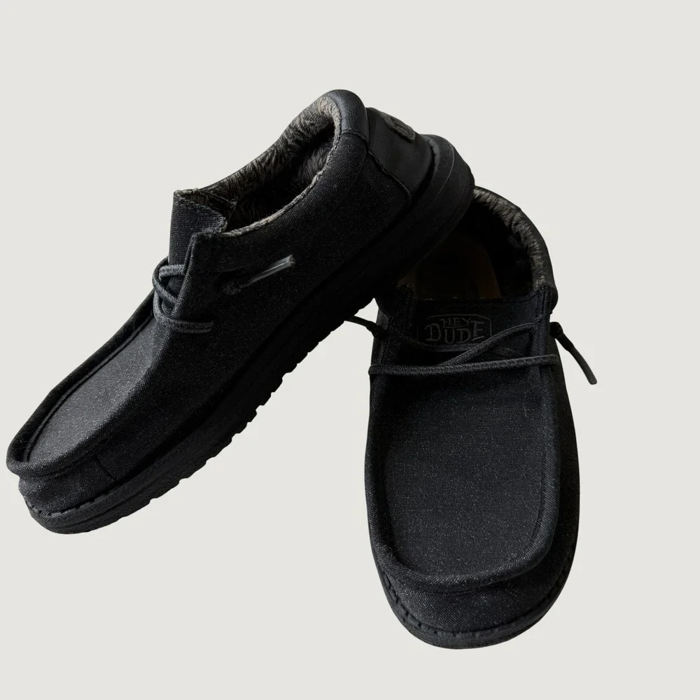 Hey Dude Boys Wally Youth Basic Black Canvas Slip On Shoes Size 4 40041-001